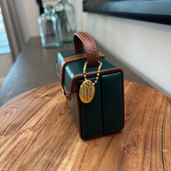 WOLF DESIGNS Green Leather Travel Jewelry Case — Vintage Compact Luxe - Picture 2 of 10